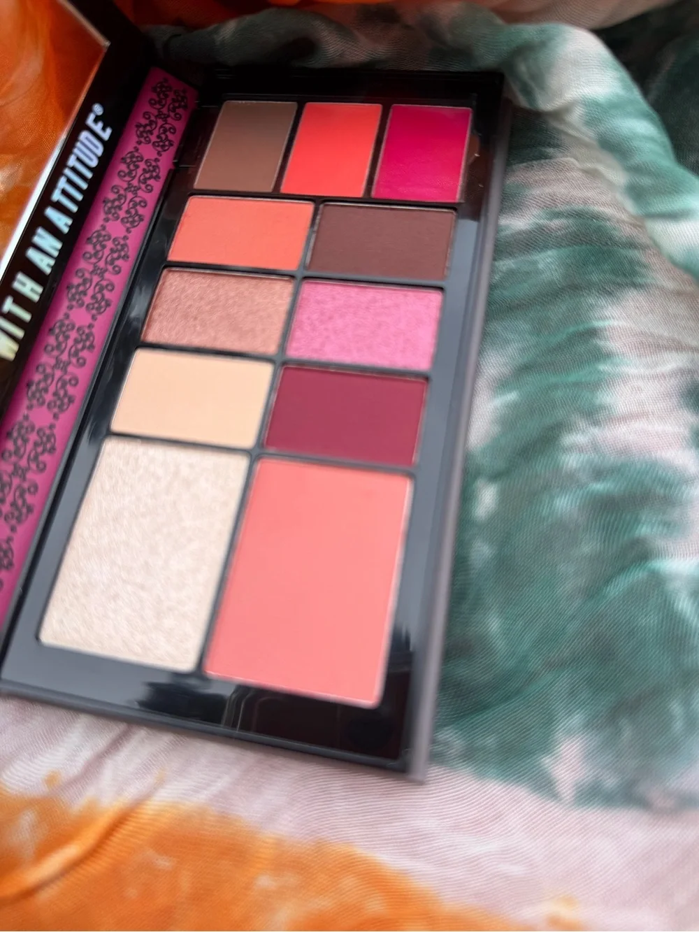 Queen of Diamonds Pink & Neutral Eyeshadow & Makeup Palette - Soft Pink Shades
